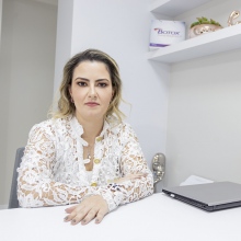 Juliana Battiston, Dermatologista Curitiba