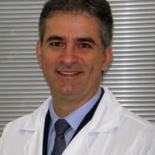 Éber Luís Stevão, Cirurgião buco-maxilo-facial Curitiba