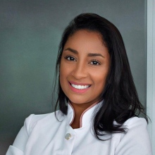 Louise Barbosa, Ginecologista Camaquã
