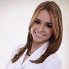 Dra. Karoline Queiroz