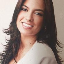 Brunna Cândida Oliveira de Castro, Cirurgião plástico Goiânia