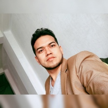 Jhonatan Oyola Farfán, Especialista en Medicina Estética San Borja