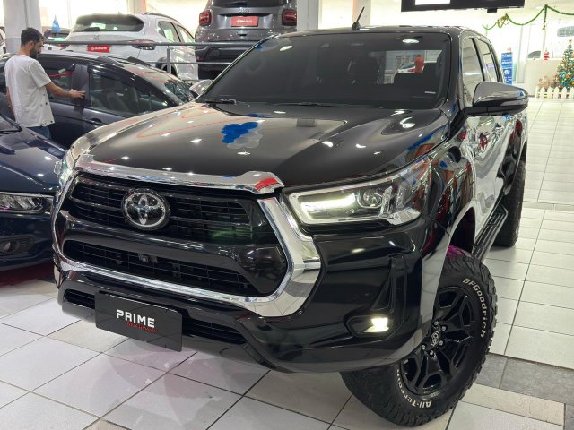 foto principal do veículo Toyota Hilux   2.8 D-4D TURBO DIESEL CD SRX 4X4 AUTOMÁTICO