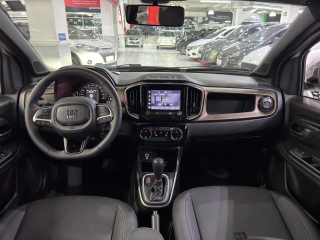 foto principal do veículo Fiat Strada   1.3 FIREFLY FLEX VOLCANO CD CVT