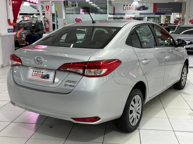 foto principal do veículo Toyota Yaris sedan   1.5 16V FLEX SEDAN XL MULTIDRIVE