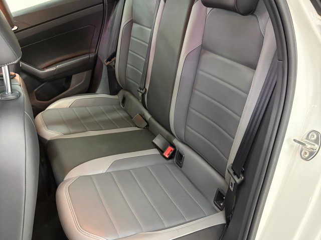 foto principal do veículo Volkswagen Nivus   1.0 200 TSI TOTAL FLEX HIGHLINE AUTOMÁTICO