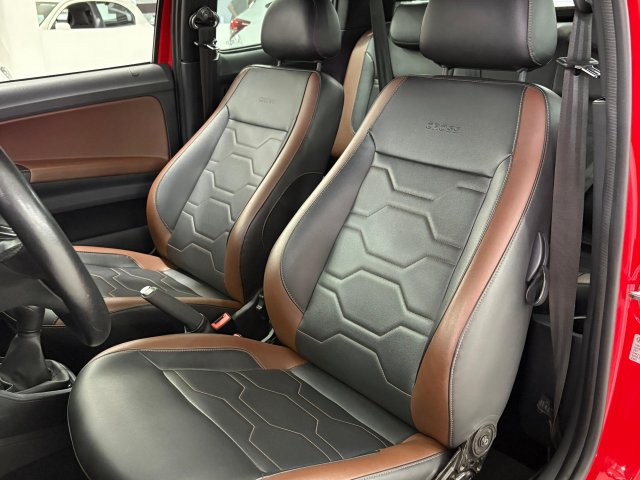 foto principal do veículo Volkswagen Saveiro   1.6 CROSS CD 16V FLEX 2P MANUAL