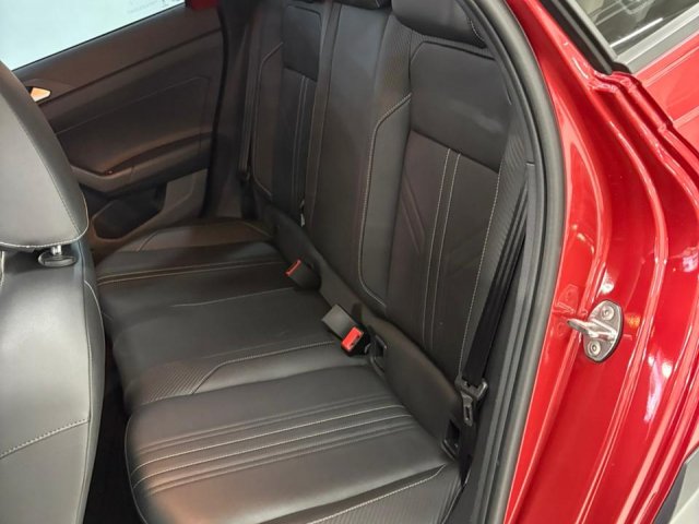 foto principal do veículo Volkswagen Nivus   1.0 200 TSI TOTAL FLEX HIGHLINE AUTOMÁTICO