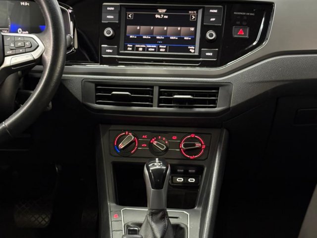 foto principal do veículo Volkswagen Nivus   1.0 200 TSI TOTAL FLEX COMFORTLINE AUTOMÁTICO