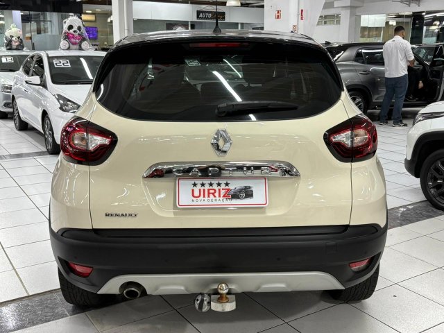 foto principal do veículo Renault Captur   1.6 16V SCE FLEX LIFE X-TRONIC