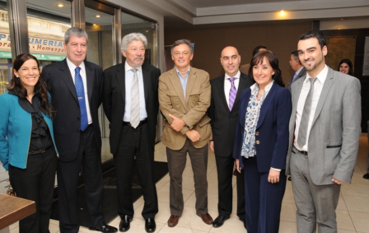 Open uri20150504 35738 eo4ir7?1430780817