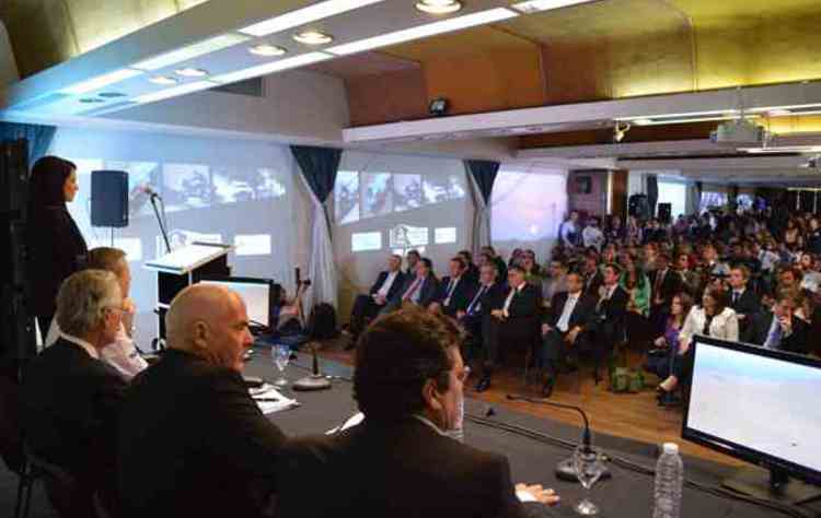 Open uri20150504 35738 1tr9qs3?1430781602