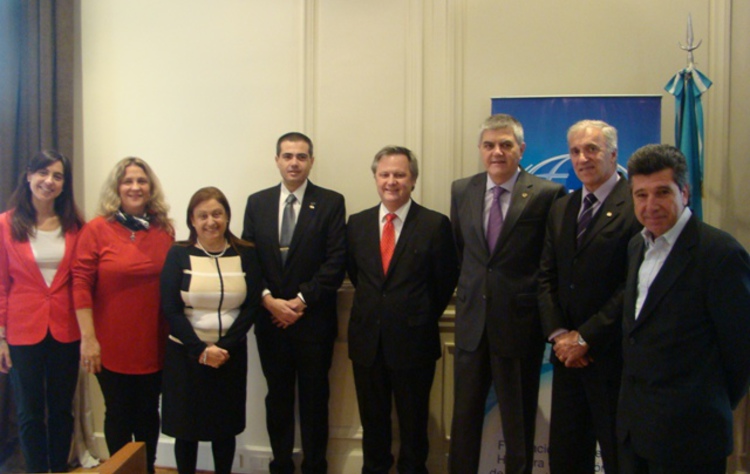 Open uri20150504 35738 17imuyc?1430782478