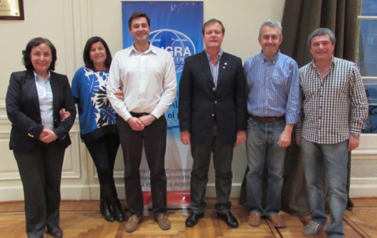 Open uri20150504 35738 ccuv8v?1430784546