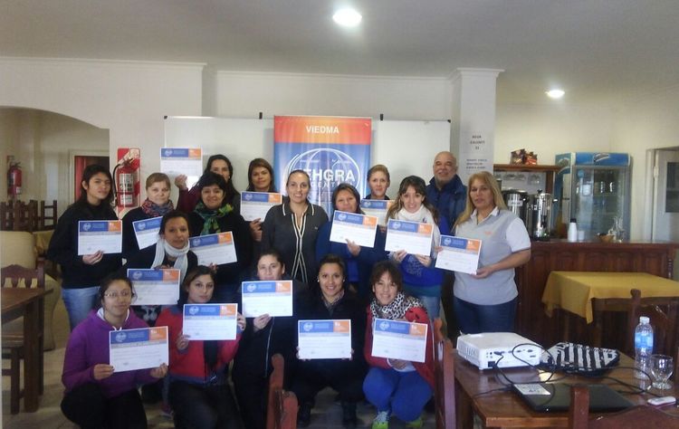 Gualeguaychu. servicio de pisos   mucamas. paola duro 5