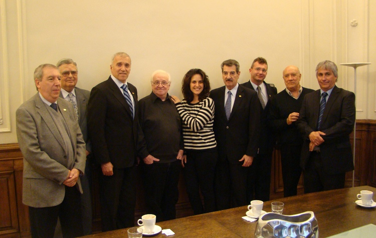 Open uri20150509 52081 1y4dq60?1431202717