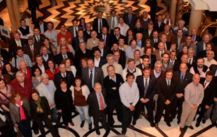 Open uri20150509 57990 uax6t?1431209349