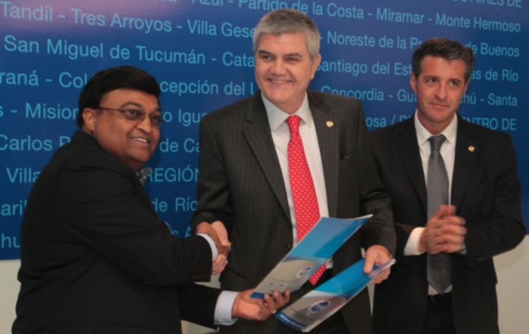 Open uri20150509 57990 1ok1kqr?1431209356