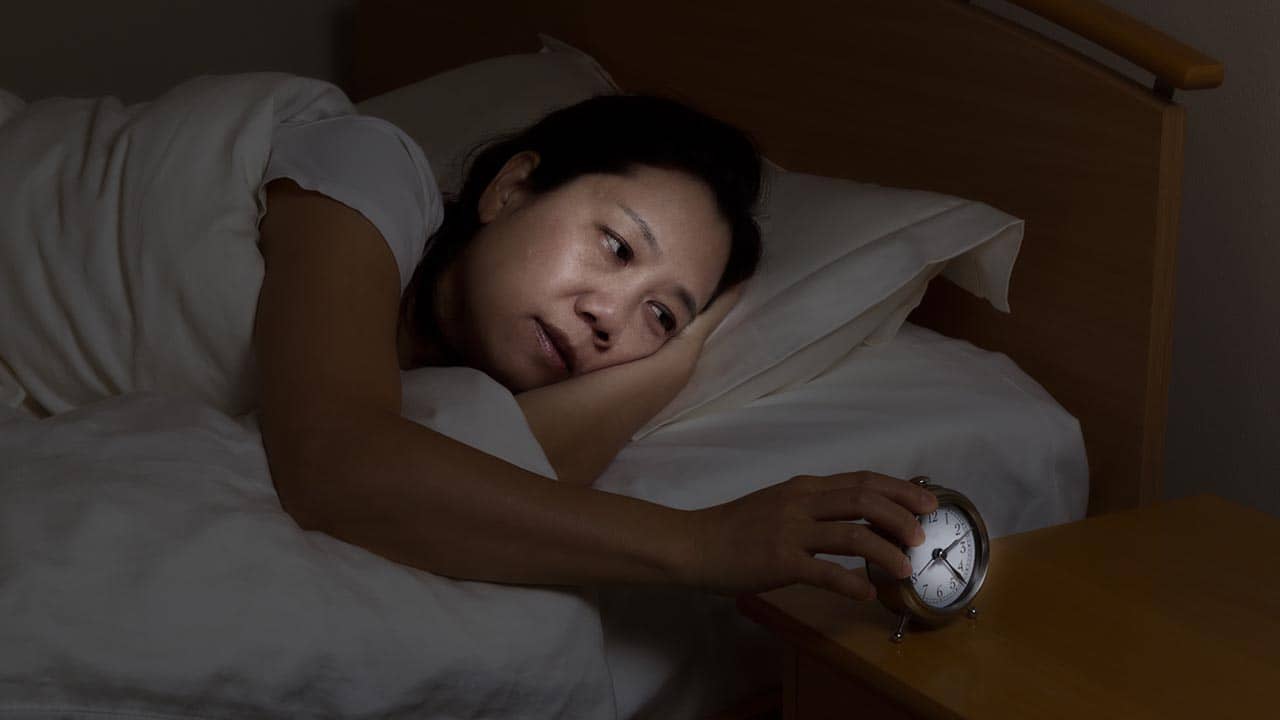 Estudo: Acupuntura alivia distúrbios do sono da menopausa