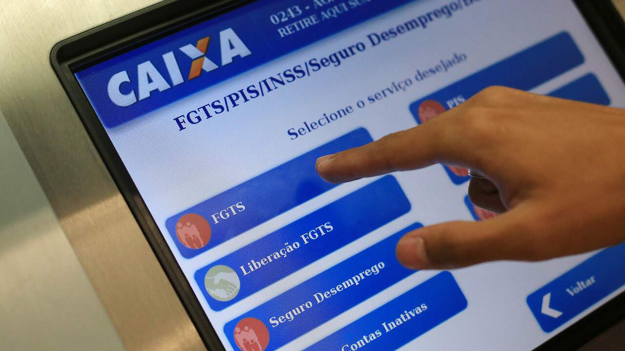 Trabalhador pode ficar sem parte dos valores do FGTS Trabalhador pode ficar sem parte dos valores do FGTS