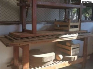 04 Bancadas de trabalho em madeira - Campo Grande/MS