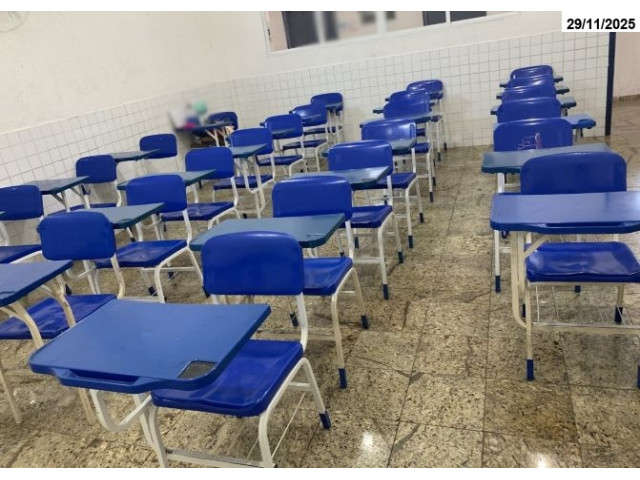 Foto Capa: Maricá/RJ - Carteiras Escolares