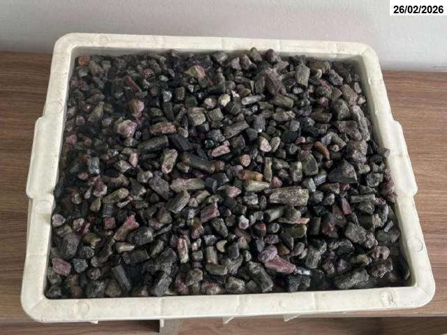 30 KG de turmalina bruta - Governador Valadares/MG