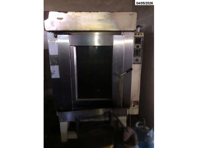Foto 1 de Lote c/ Forno indl- Freezer e Equip. Diversos - Alfenas/MG