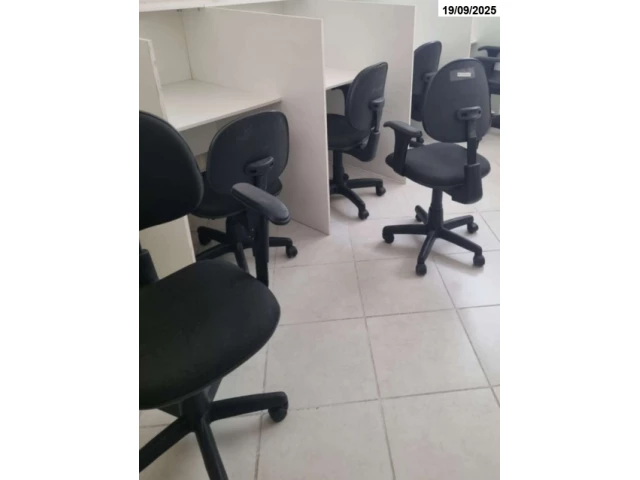 02 Cadeiras - 04 Ventiladores - Aracaju/SE