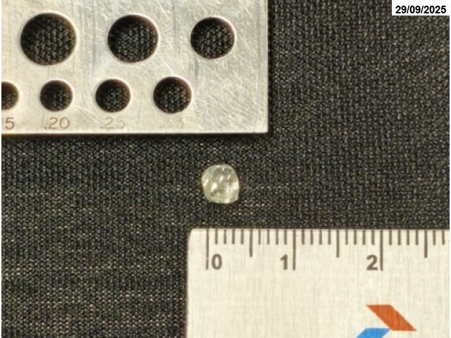 Diamante c/ massa de: 0,728 ct - Ji-Paraná/RO