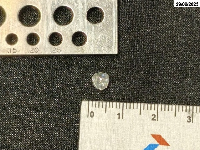 Diamante c/ massa de: 0,780 ct - Ji-Paraná/RO