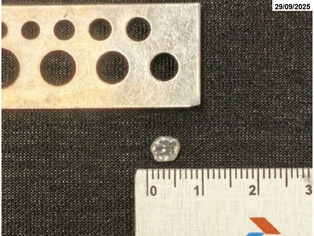 Diamante, com massa de: 0,839 ct - Ji-Paraná/RO