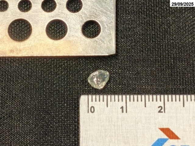 Diamante c/ massa de: 1,048 ct - Ji-Paraná/RO