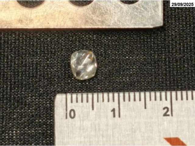 Diamante c/ massa de: 1,115 ct - Ji-Paraná/RO