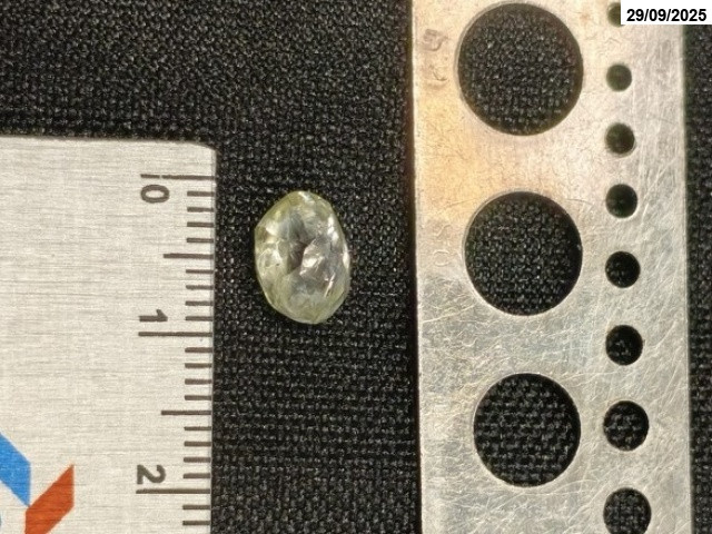Diamante c/ massa de: 2,614 ct - Ji-Paraná/RO