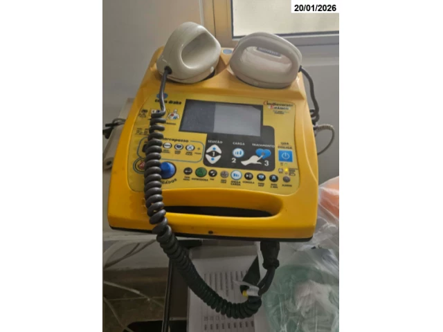 Máquina de raio-x - Cardioversor - Iguaí/BA