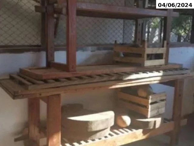Foto 1 de Esquadrejadeiras, mesas e outros - Campo Grande/MS