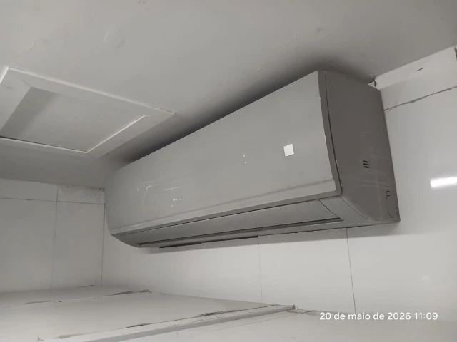 1 Ar Condicionado de ar Split Admiral 22.000 BTUs