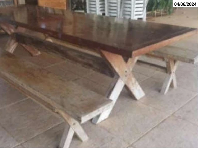 Mesa em mogno com pés em X 2.93m x 0.97m - Campo Grande/MS
