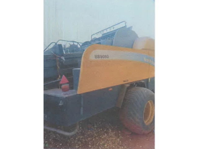 Enfardadeira New Holland BB 9080 - 2012 - Tupaciguara/MG