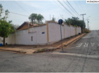 Edificação c/ 354,55m² com edícula e piscina – Cuiabá/MT, localizado em Cuiabá - MT