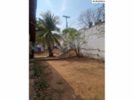 Edificação c/ 354,55m² com edícula e piscina – Cuiabá/MT, localizado em Cuiabá - MT