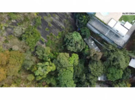 Grande terreno 2.368,43m² - c/ benfs. - Vitória/ES, localizado em Vitória - ES