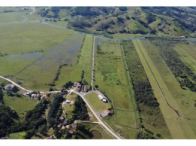 Sítio c/ 23,91 hectares - Casa 900m² - Galpão/Curral 800m², localizado em Imaruí - SC