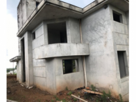 Casa inacabada c/ 440m² -Terrenos c/ 722,85m² -Lot. Montagna, localizado em Guaraciaba - SC