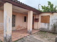02 Casas - Terreno - aprox. 432m² - Centro, localizado em Tapes - RS, bairro Centro