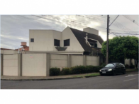 Sobrado com 2 quartos, 249,88m², piscina e churrasqueira