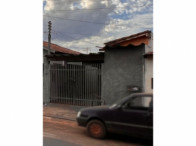Casa - Terreno c/ 75m² - Paranaíba/MS, localizado em Paranaíba - MS