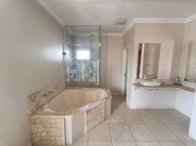 Miniatura 30 de Sobrado - 235,51m² - Av. Farroupilha - 6.900 - B. Igara