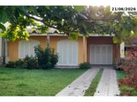 Casa-109,10m² - Terreno-300,00m² - R. Pres. Jusc. Kubitschek